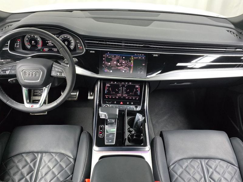 2023 Audi Q8 55 TFSI Quattro Premium photo 7