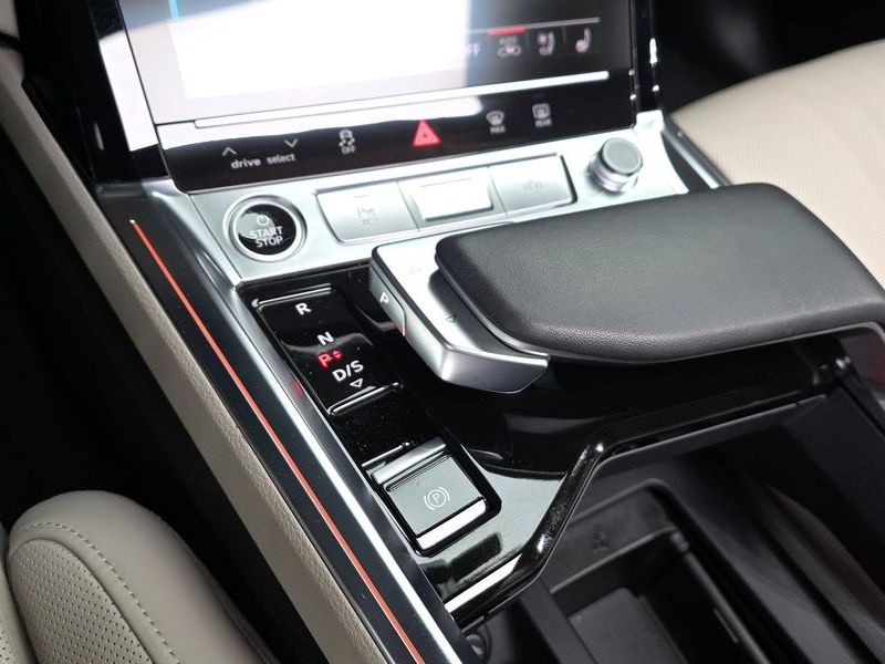 2023 Audi e-tron 55 Quattro photo 9
