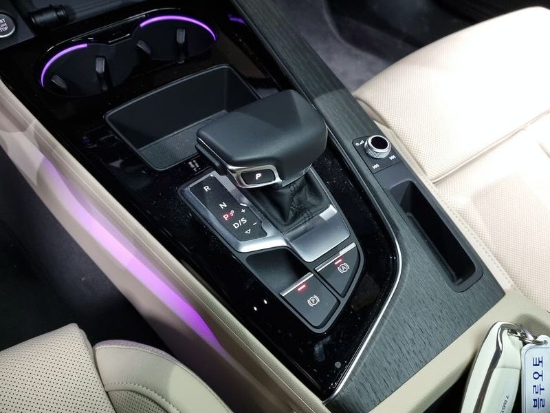 2023 Audi A5 40 TFSI Quattro Premium Sportback photo 9