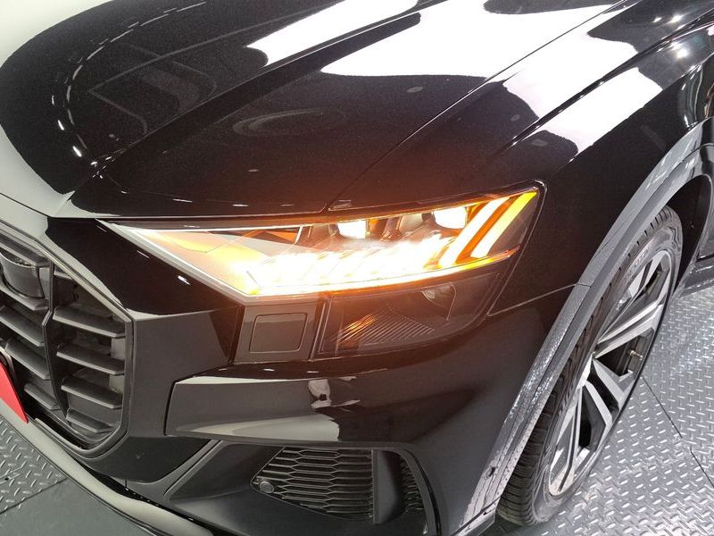 2023 Audi Q8 55 TFSI Quattro Premium photo 22