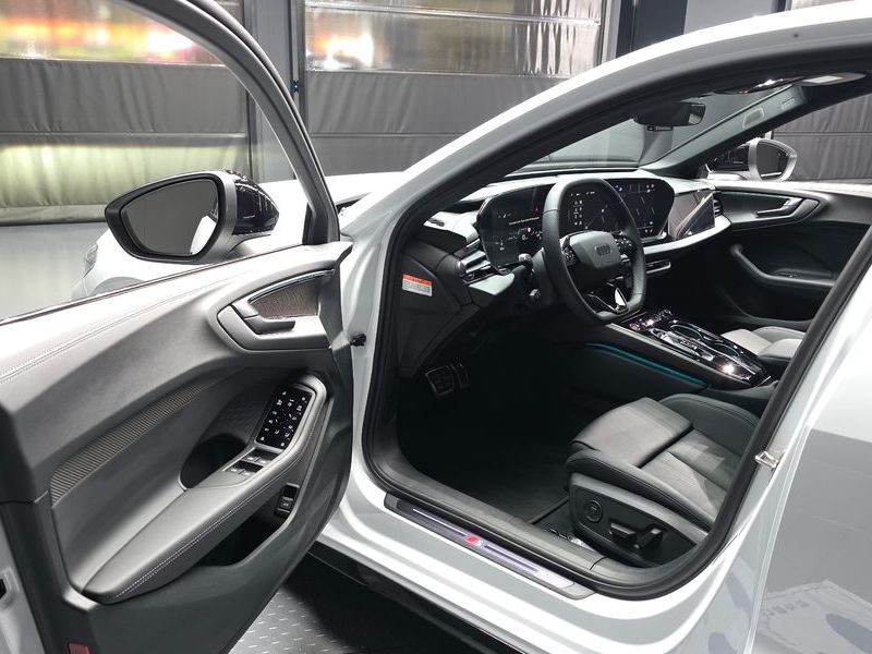 2025 Audi A5 40 TFSI Quattro S Line Black Edition photo 10