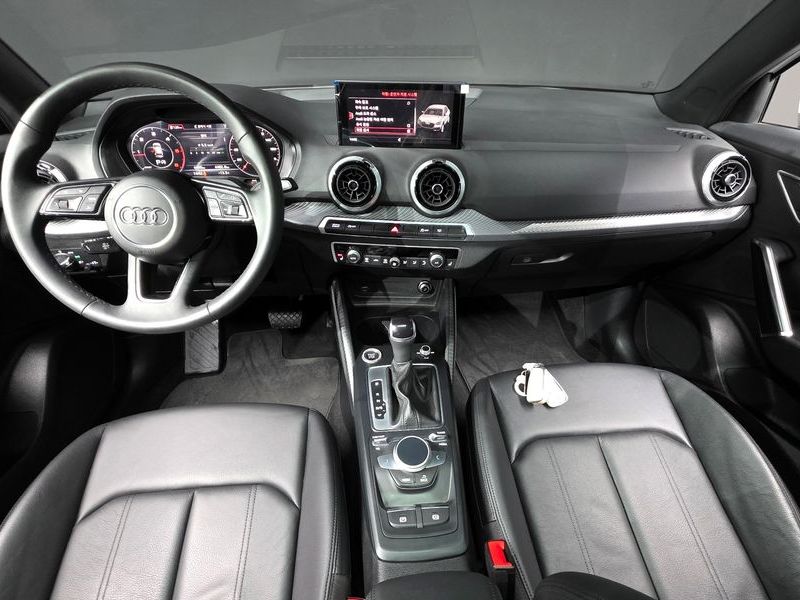 2023 Audi Q2 35 TDI Premium photo 7