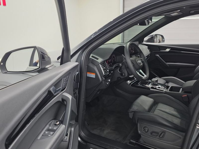 2021 Audi Q5 45 TFSI Quattro Premium photo 11