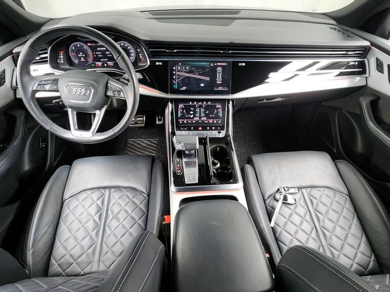2020 Audi Q8 50 TDI Quattro Premium photo 7