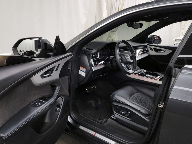 2020 Audi Q8 50 TDI Quattro Premium photo 10