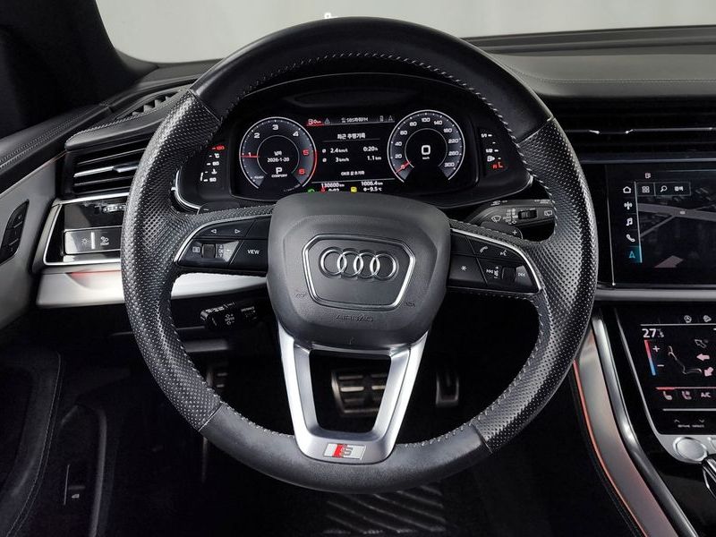 2020 Audi Q8 50 TDI Quattro Premium photo 13