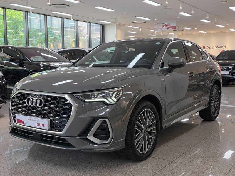 2024 Audi Q3 40 TFSI Quattro Premium Sport Back photo 1
