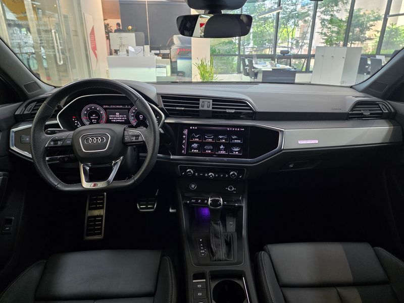2024 Audi Q3 40 TFSI Quattro Premium Sport Back photo 7