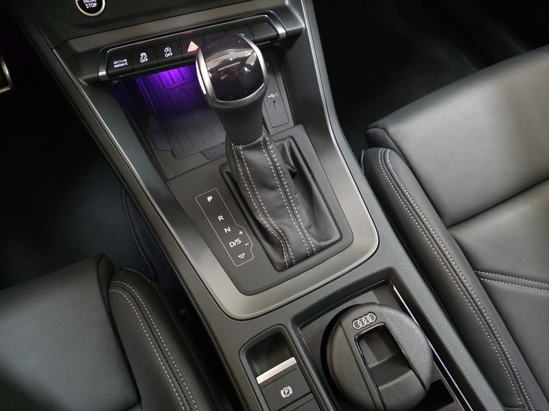 2024 Audi Q3 40 TFSI Quattro Premium Sport Back photo 9