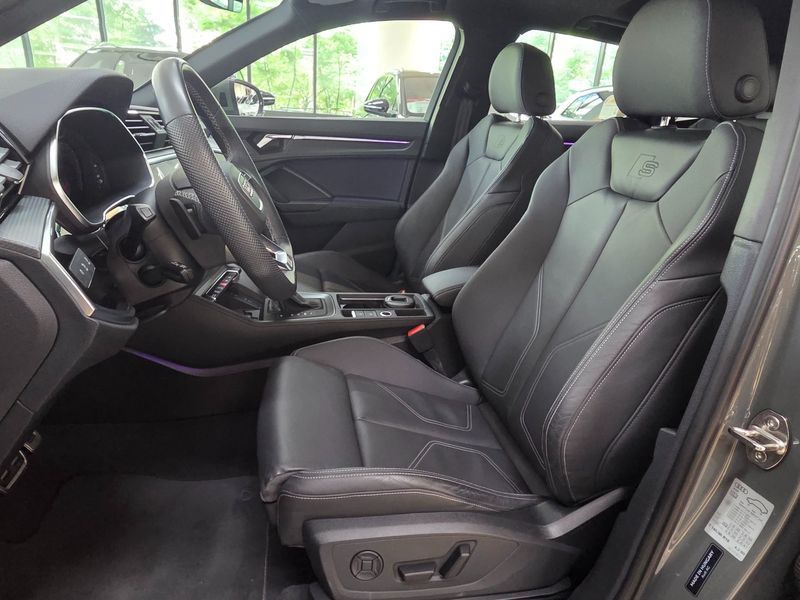 2024 Audi Q3 40 TFSI Quattro Premium Sport Back photo 10