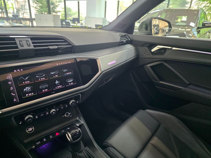 2024 Audi Q3 40 TFSI Quattro Premium Sport Back photo 12