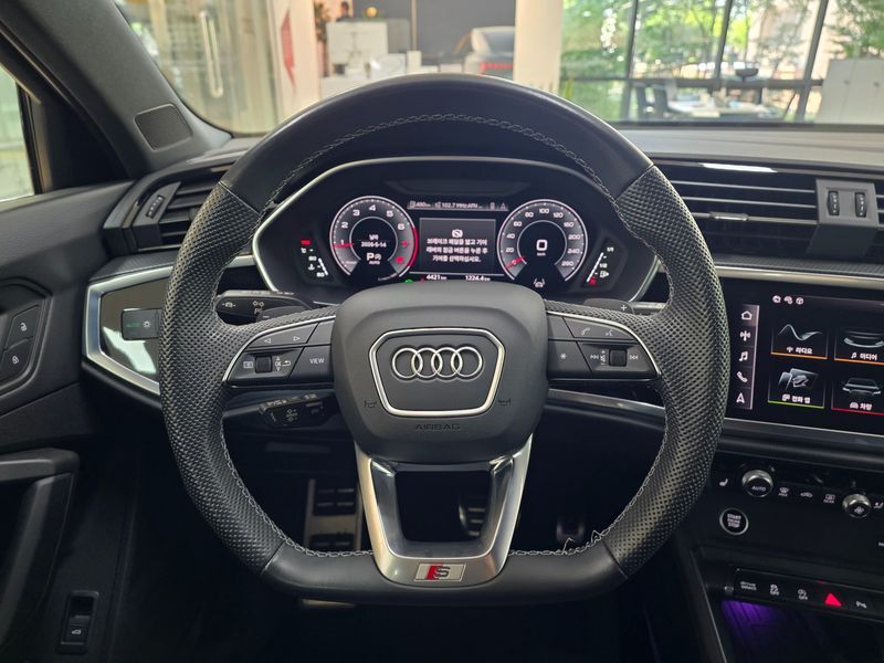 2024 Audi Q3 40 TFSI Quattro Premium Sport Back photo 17