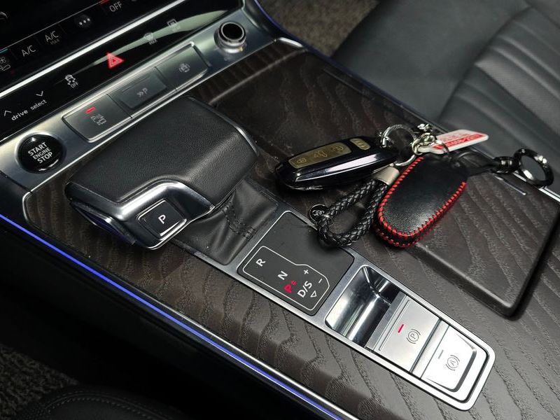 2022 Audi A6 45 TFSI Premium photo 9