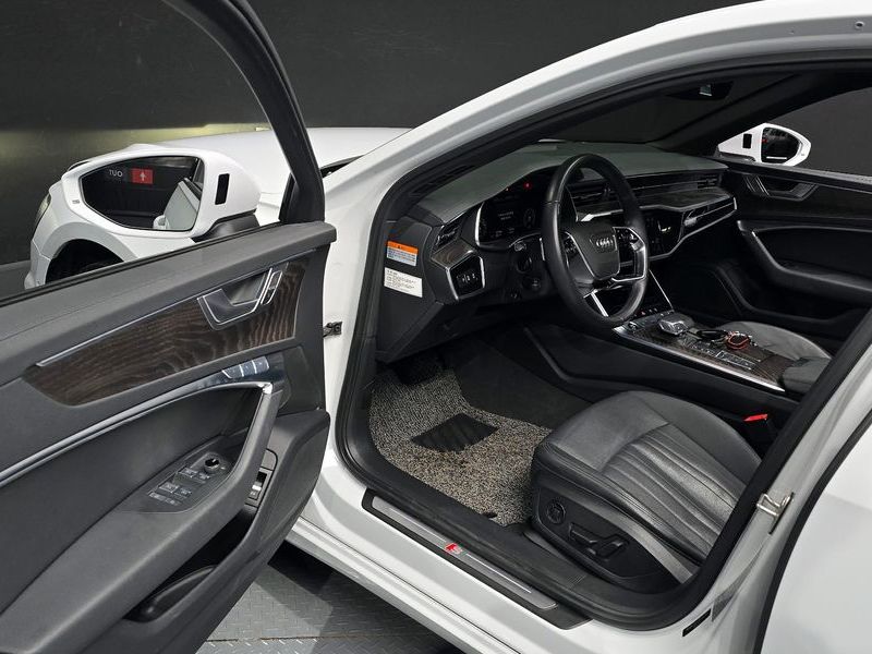 2022 Audi A6 45 TFSI Premium photo 10