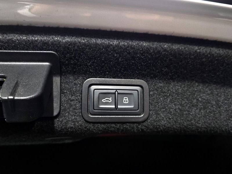 2022 Audi A6 45 TFSI Premium photo 20