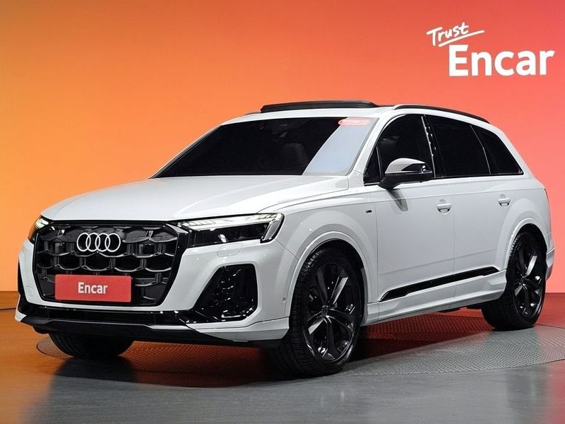2025 Audi Q7 55 TFSI Quattro Premium photo 1