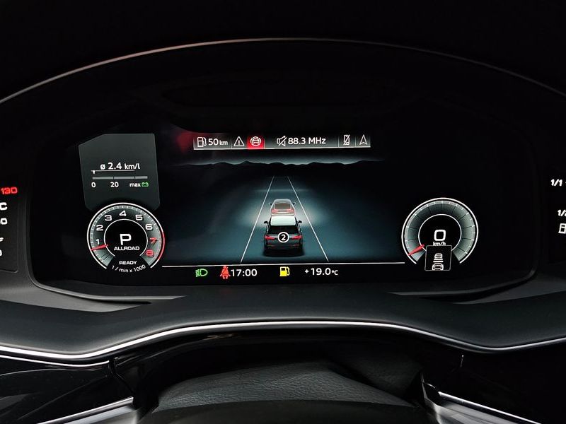 2025 Audi Q7 55 TFSI Quattro Premium photo 8