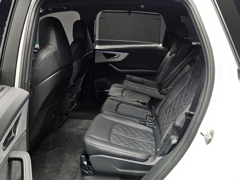 2025 Audi Q7 55 TFSI Quattro Premium photo 11