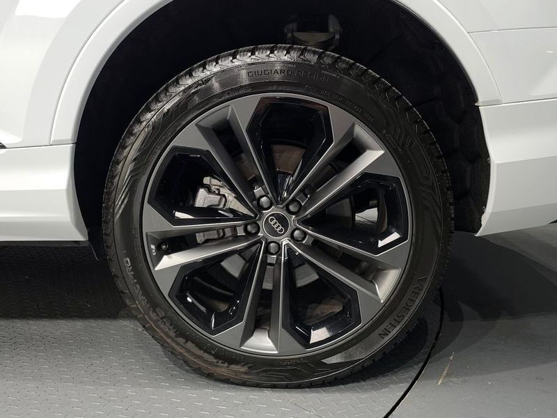 2025 Audi Q7 55 TFSI Quattro Premium photo 21