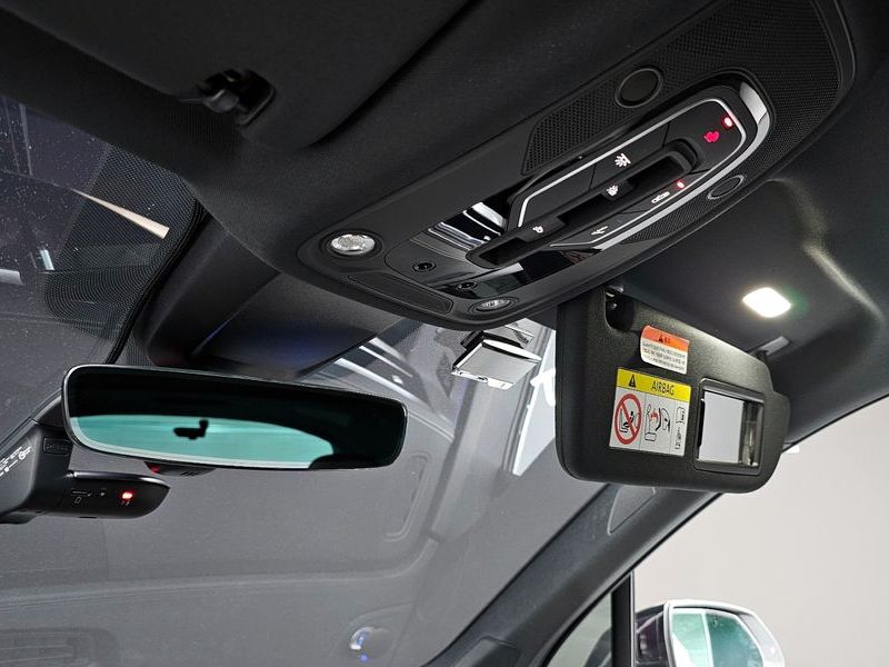 2025 Audi Q7 55 TFSI Quattro Premium photo 28