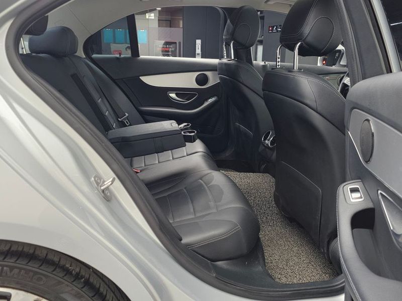 2018 Mercedes-Benz C-Class C220 d Avantgarde photo 12