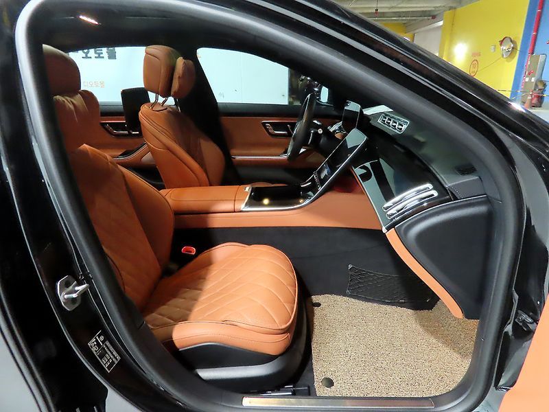 2025 Mercedes-Benz S-Class S500L 4MATIC photo 7