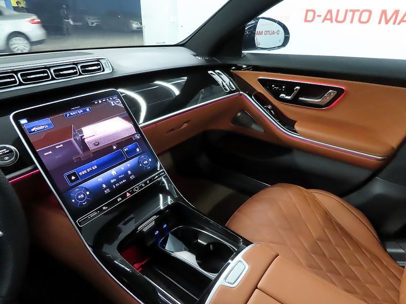 2025 Mercedes-Benz S-Class S500L 4MATIC photo 10