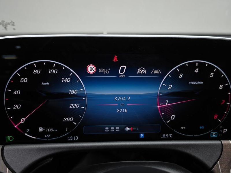 2025 Mercedes-Benz E-Class E300 4MATIC Exclusive photo 8