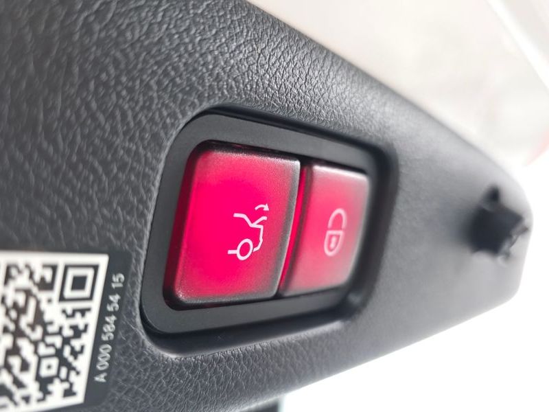 2025 Mercedes-Benz E-Class E300 4MATIC Exclusive photo 20