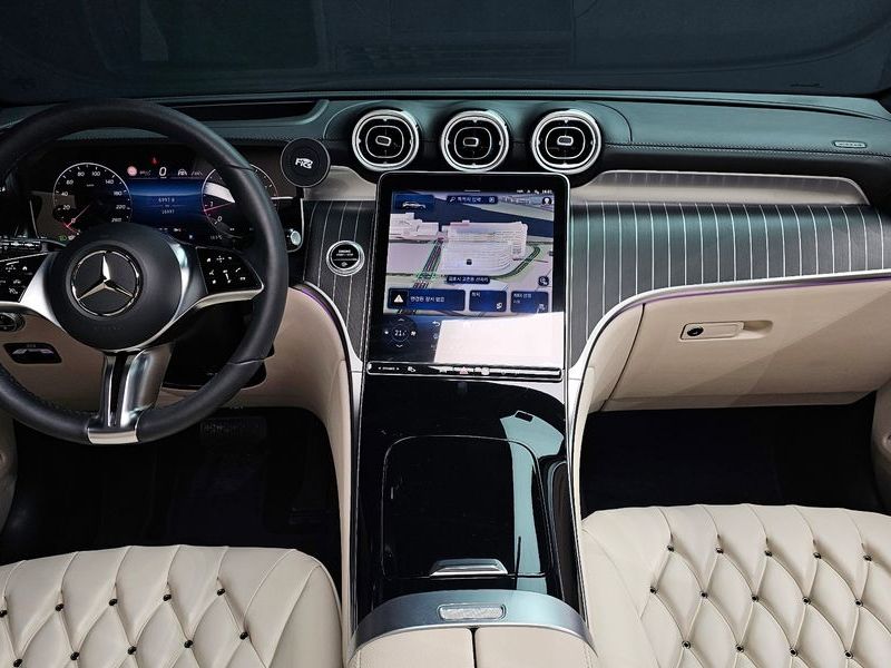 2025 Mercedes-Benz C-Class GLC 300 4MATIC Avantgarde photo 7