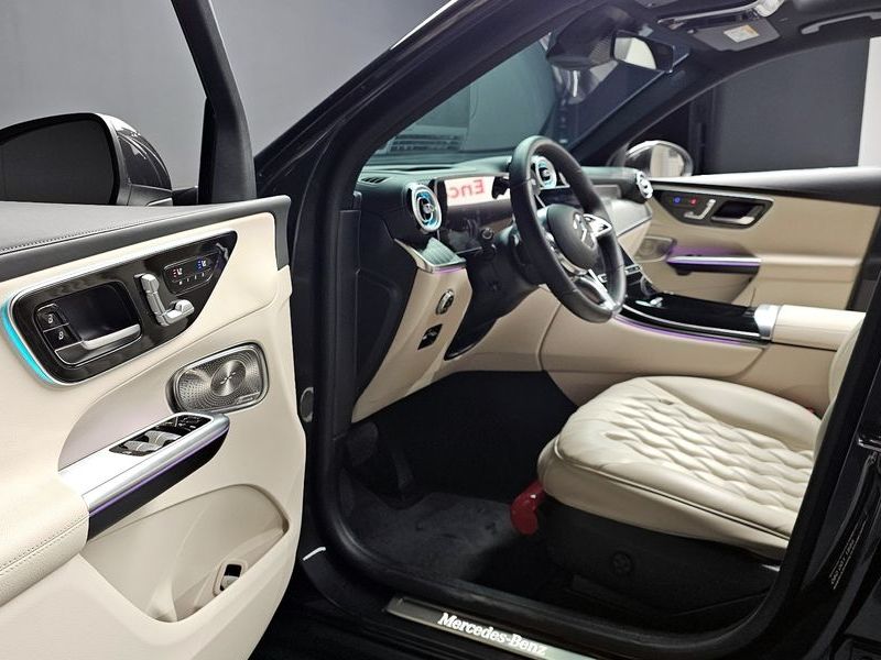 2025 Mercedes-Benz C-Class GLC 300 4MATIC Avantgarde photo 10