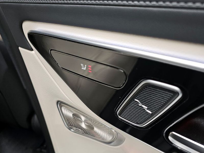 2025 Mercedes-Benz C-Class GLC 300 4MATIC Avantgarde photo 19