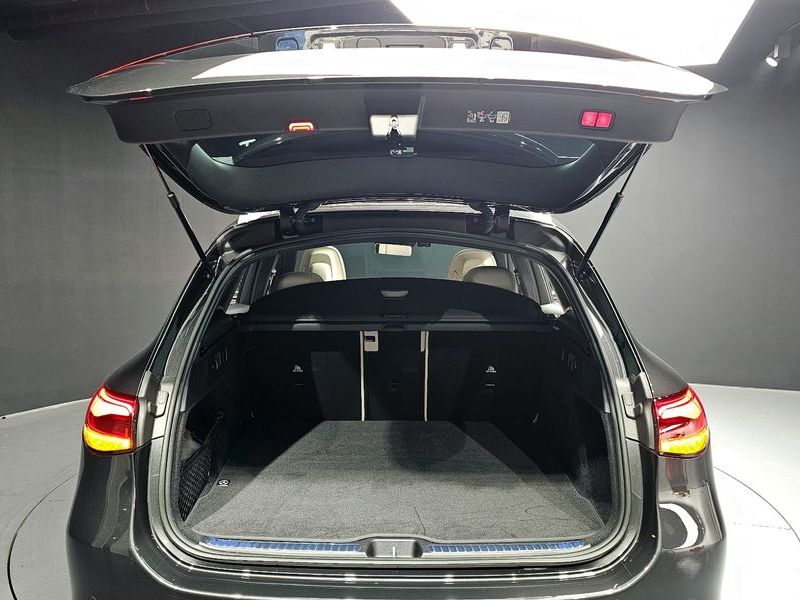 2025 Mercedes-Benz C-Class GLC 300 4MATIC Avantgarde photo 20