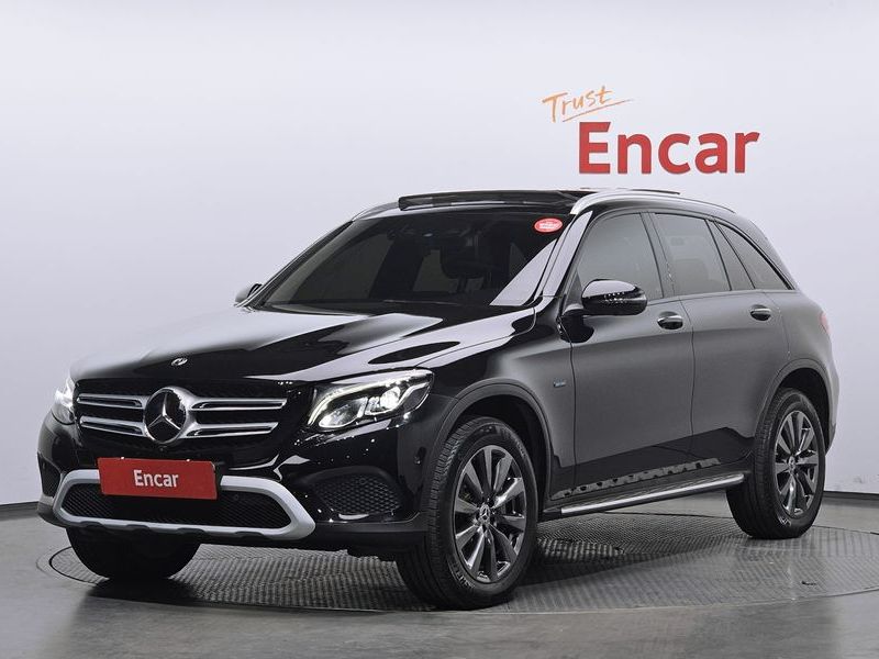 2019 Mercedes-Benz C-Class GLC350e 4MATIC Premium photo 1