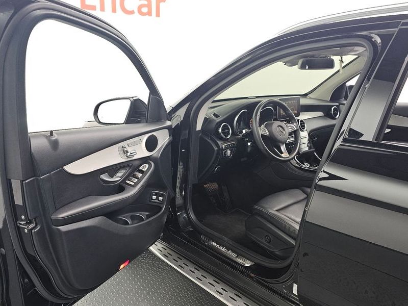 2019 Mercedes-Benz C-Class GLC350e 4MATIC Premium photo 10