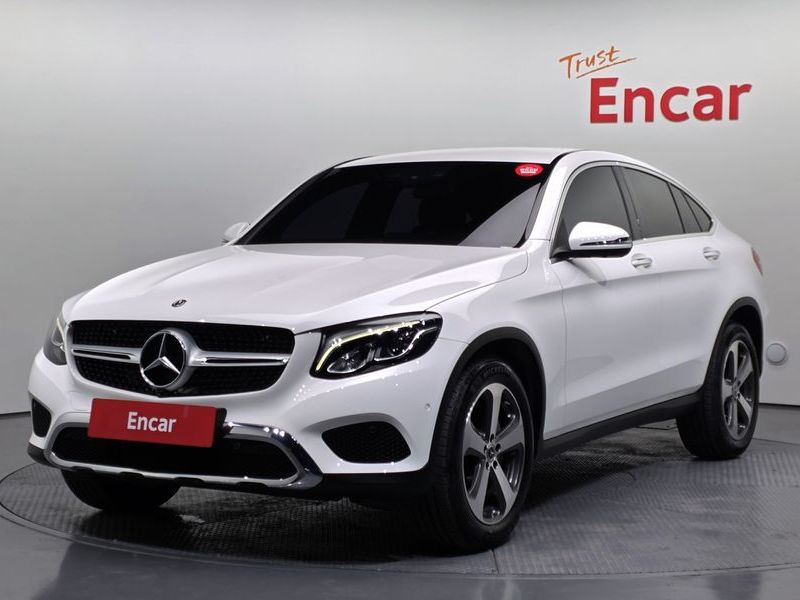 2019 Mercedes-Benz C-Class GCL300 4MATIC Coupe photo 1