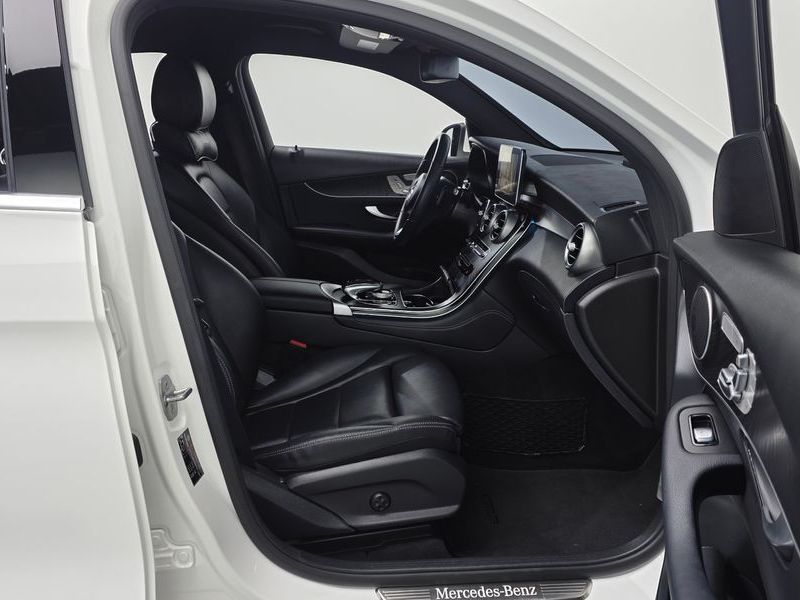 2019 Mercedes-Benz C-Class GCL300 4MATIC Coupe photo 12