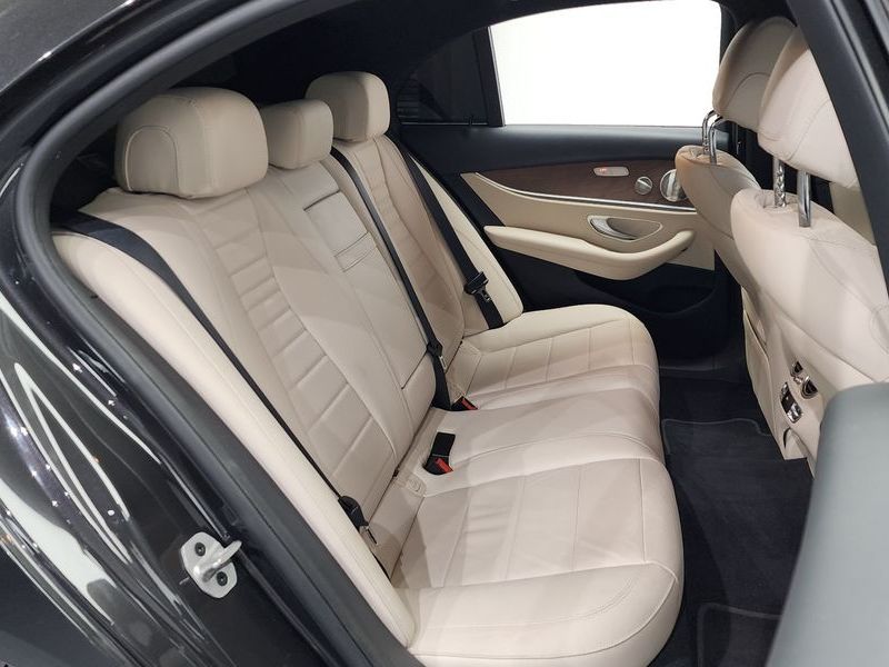2021 Mercedes-Benz E-Class E300e 4MATIC Exclusive photo 12