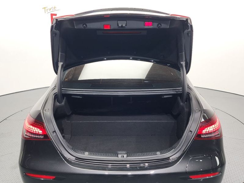 2021 Mercedes-Benz E-Class E300e 4MATIC Exclusive photo 20