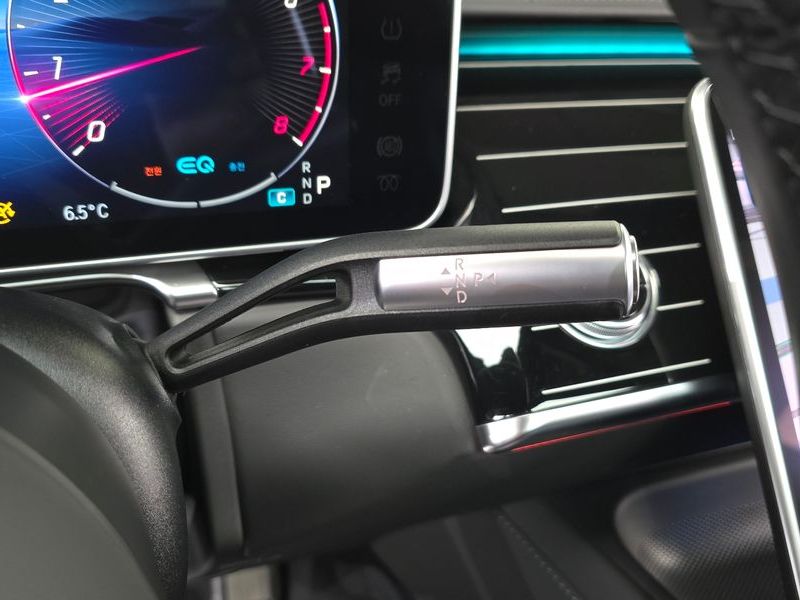 2021 Mercedes-Benz S-Class Maybach S580 4MATIC photo 9