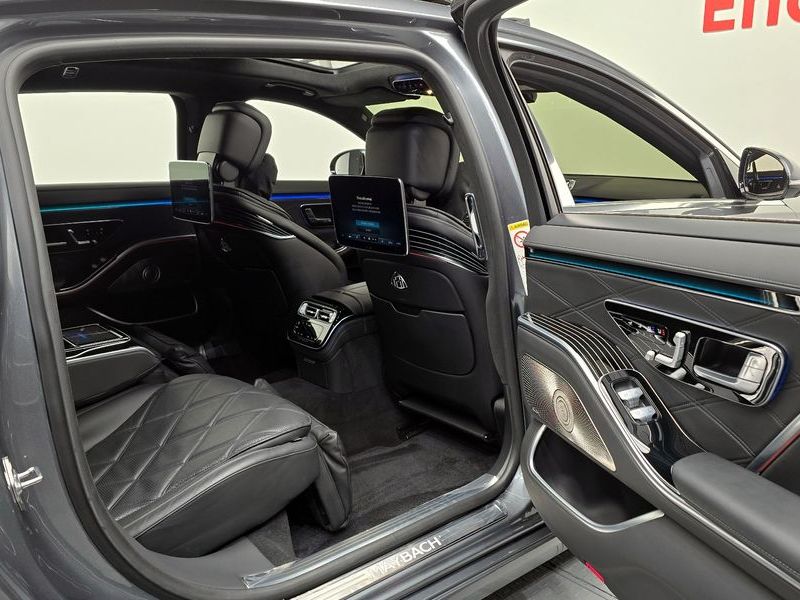 2021 Mercedes-Benz S-Class Maybach S580 4MATIC photo 12