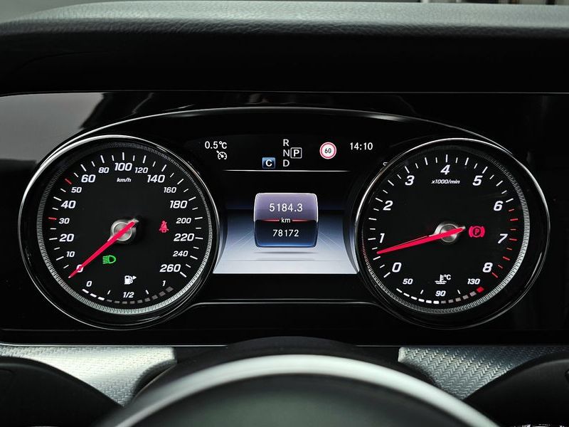 2020 Mercedes-Benz E-Class E250 Avantgarde photo 8