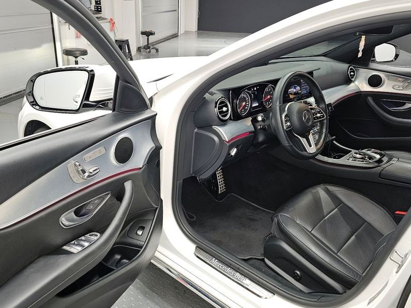 2020 Mercedes-Benz E-Class E250 Avantgarde photo 10