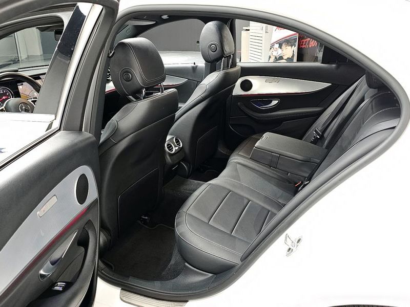 2020 Mercedes-Benz E-Class E250 Avantgarde photo 11