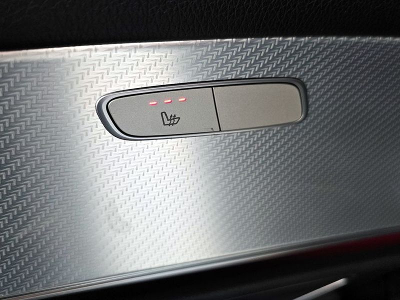 2020 Mercedes-Benz E-Class E250 Avantgarde photo 17