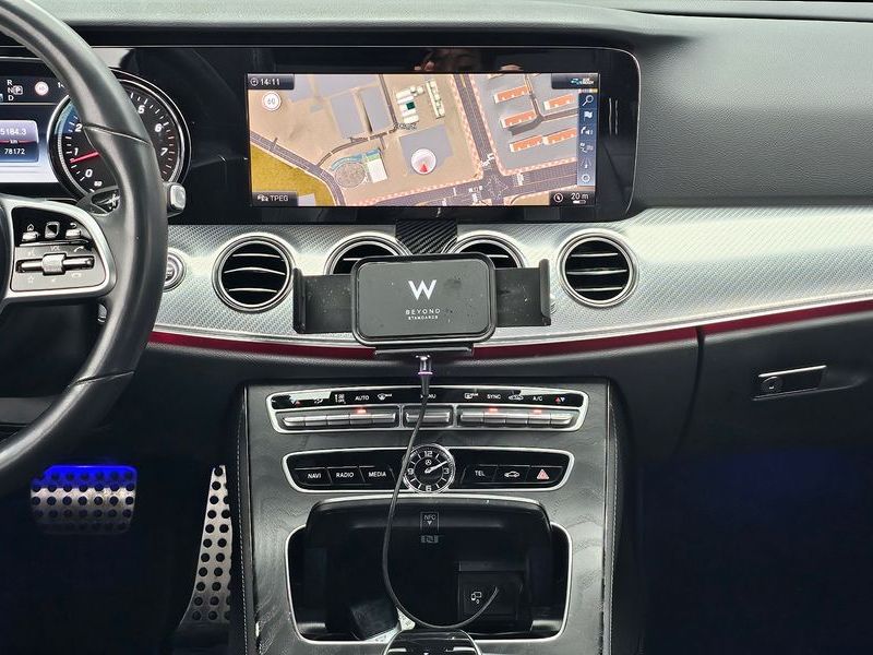 2020 Mercedes-Benz E-Class E250 Avantgarde photo 19
