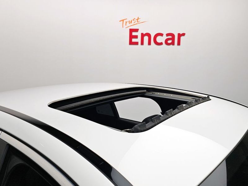 2020 Mercedes-Benz E-Class E250 Avantgarde photo 20