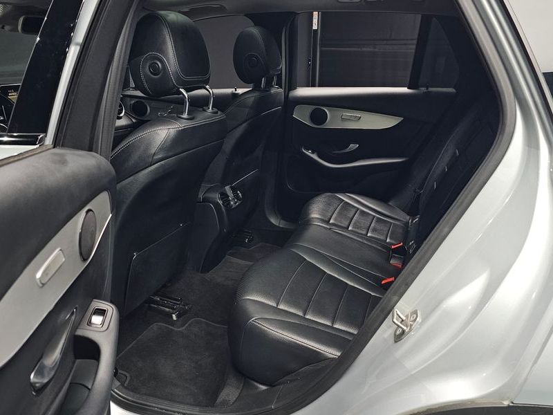 2019 Mercedes-Benz C-Class GLC350e 4MATIC Premium photo 12