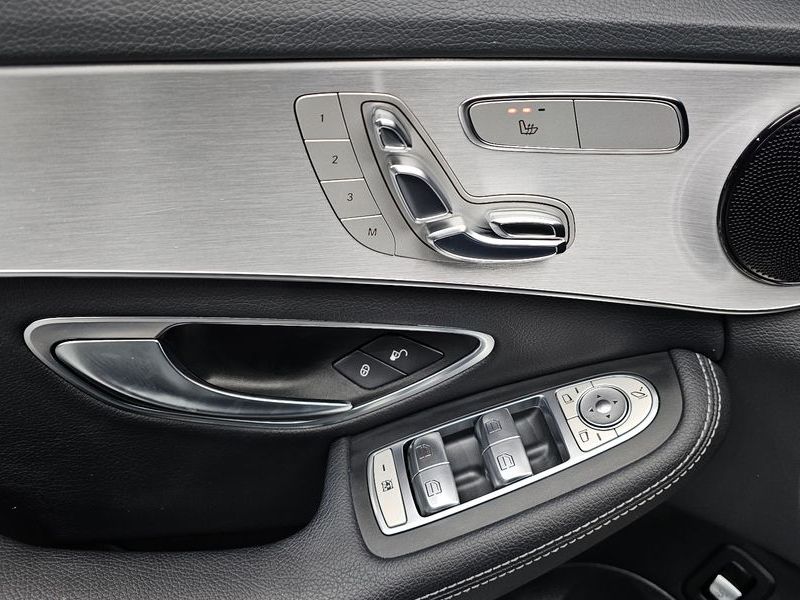 2017 Mercedes-Benz C-Class C220 d Avantgarde photo 12