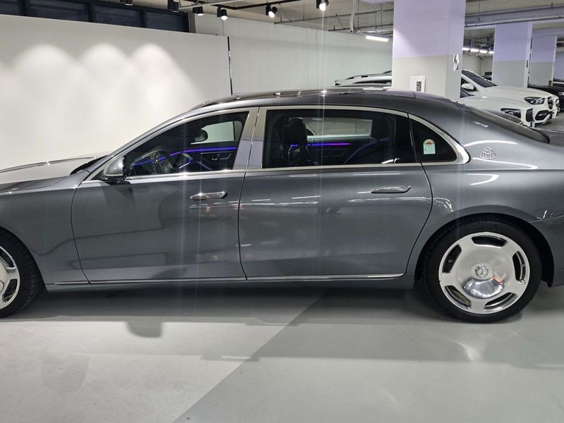 2025 Mercedes-Benz S-Class Maybach S580 4MATIC photo 8